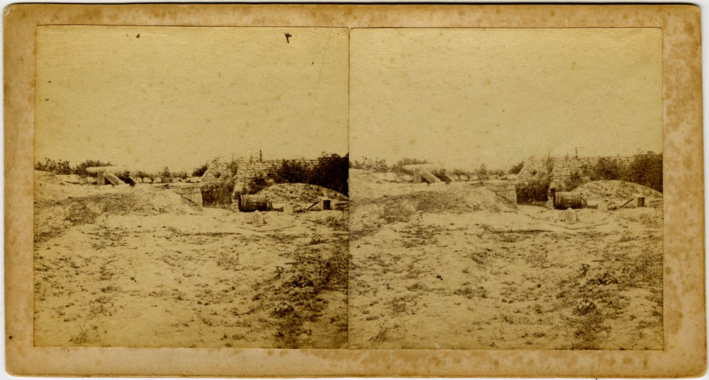 Confederate cannon bearing upon the river.